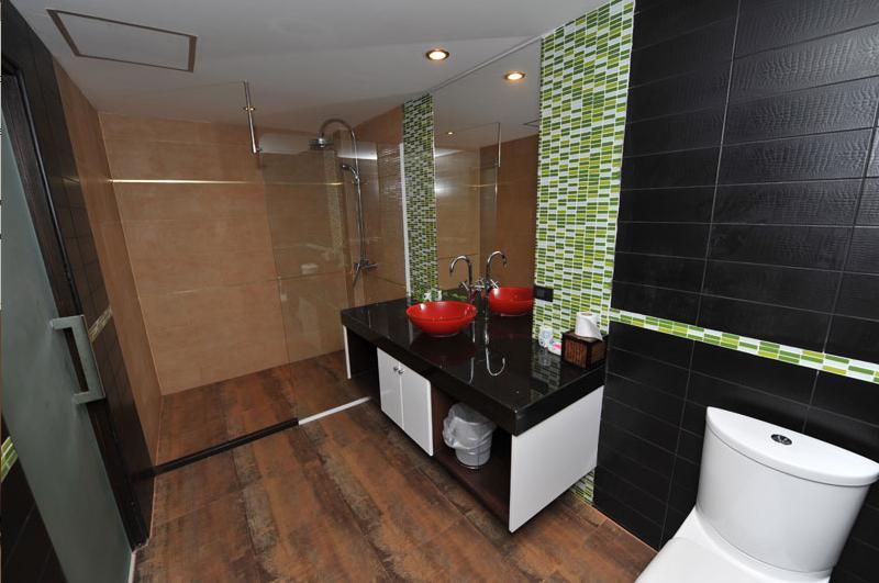 Le Parrots-Inn Jomtien Beach Exterior photo